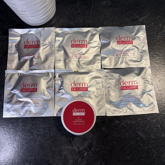 Derm Exclusive Other - NEW Derm Exclusive PM Micro Peel Resurfacing Pads & Container 90 Pads Sealed
